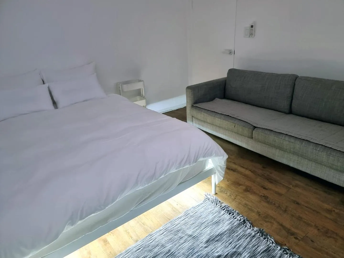 Y202 & B201 Near Hongdae Univ Station Hotel Seoul Guest house