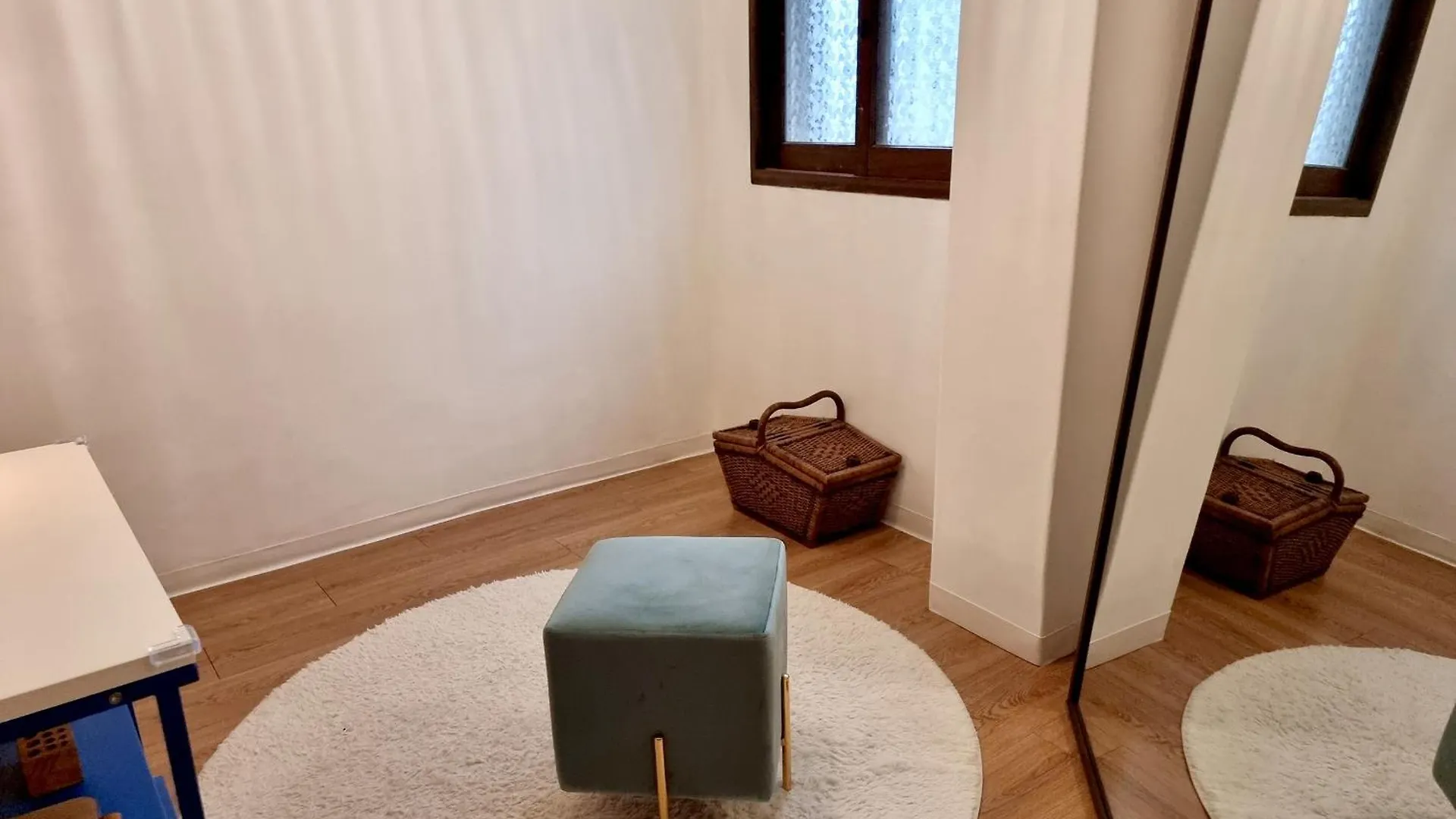 Guest house Y202 & B201 Near Hongdae Univ Station Hotel Seoul South Korea