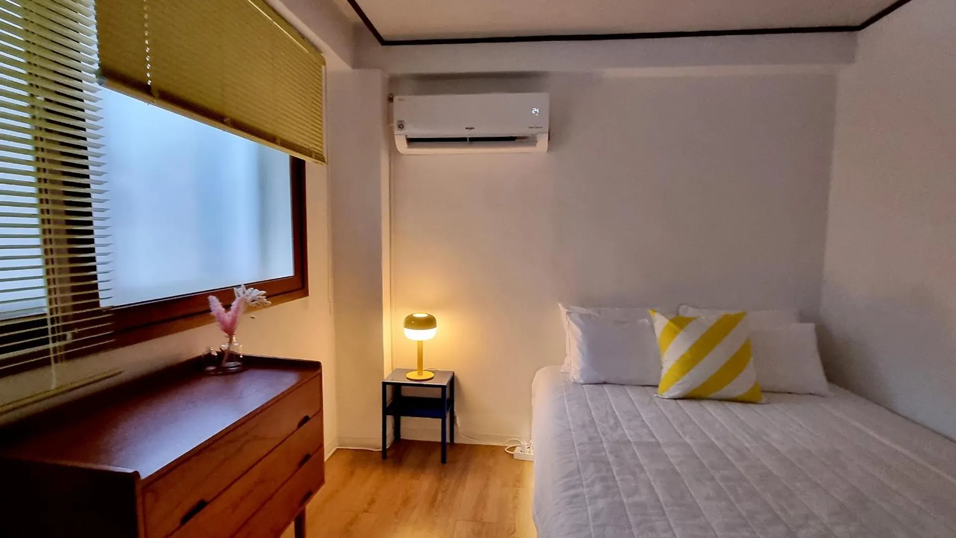 Y202 & B201 Near Hongdae Univ Station Hotel Seoul