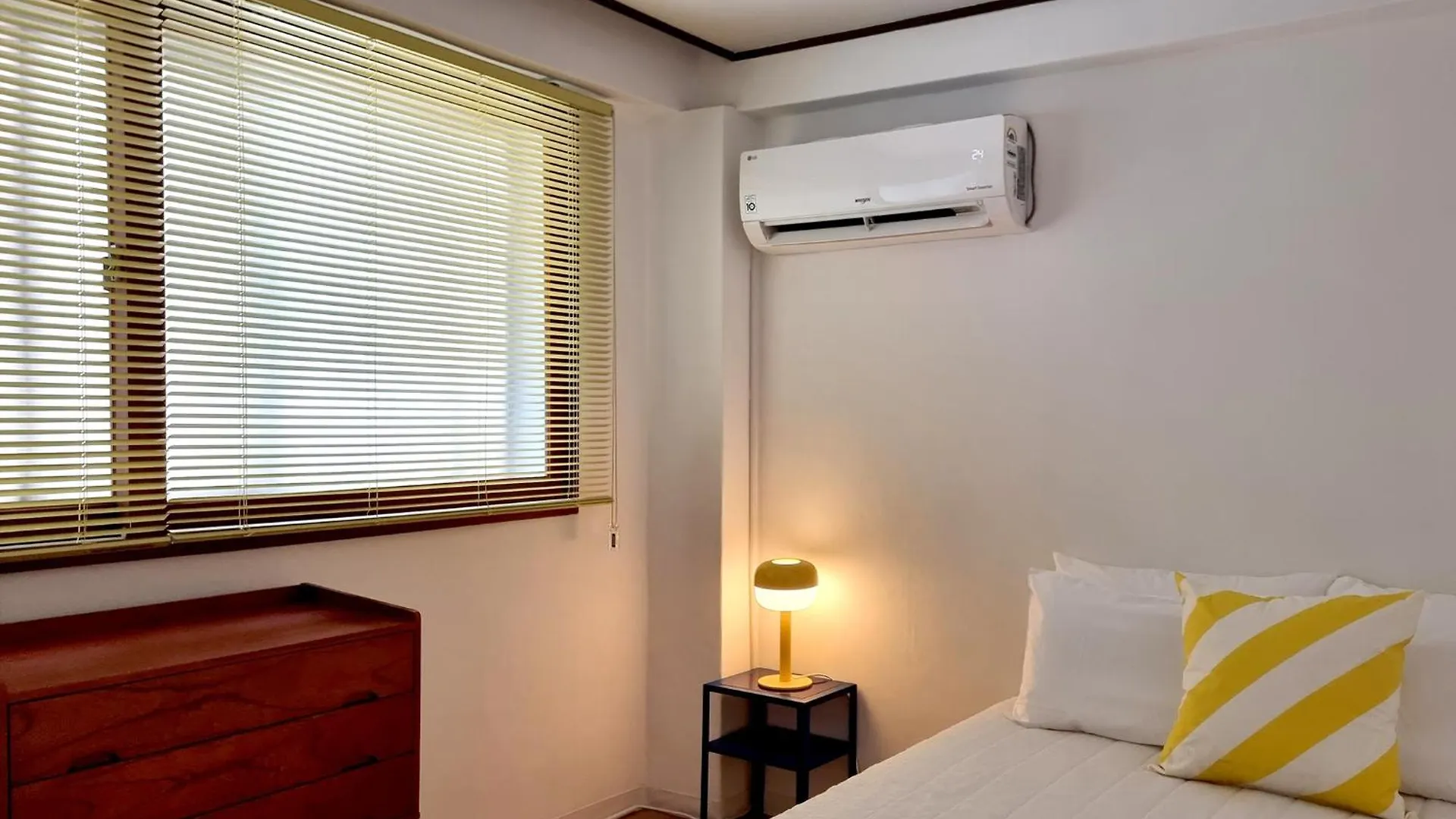 Guest house Y202 & B201 Near Hongdae Univ Station Hotel Seoul South Korea