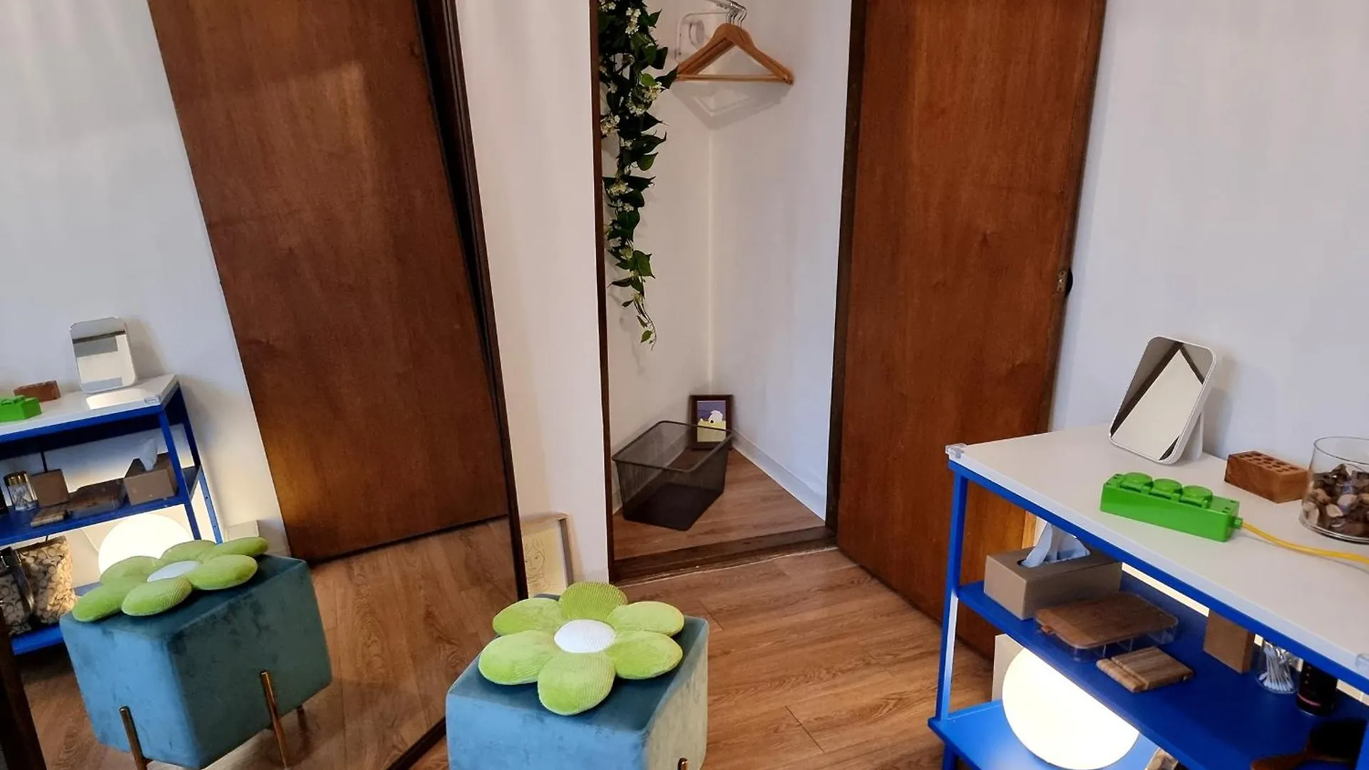 Guest house Y202 & B201 Near Hongdae Univ Station Hotel Seoul